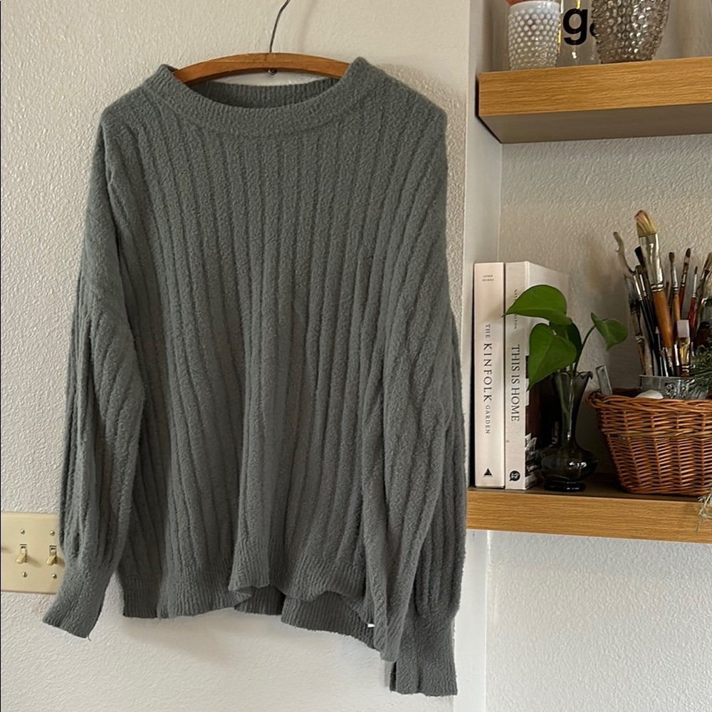 Aerie buttercream sage green/blue ribbed fuzzy sweater oversized S